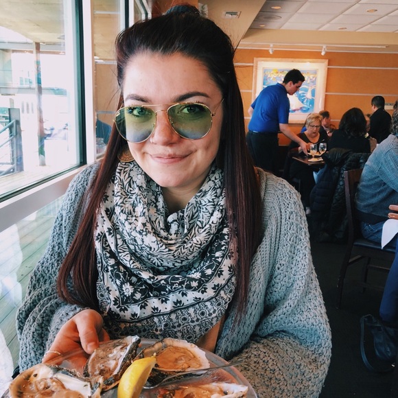 Meet your Posher, Abby - Picture 3 of 3